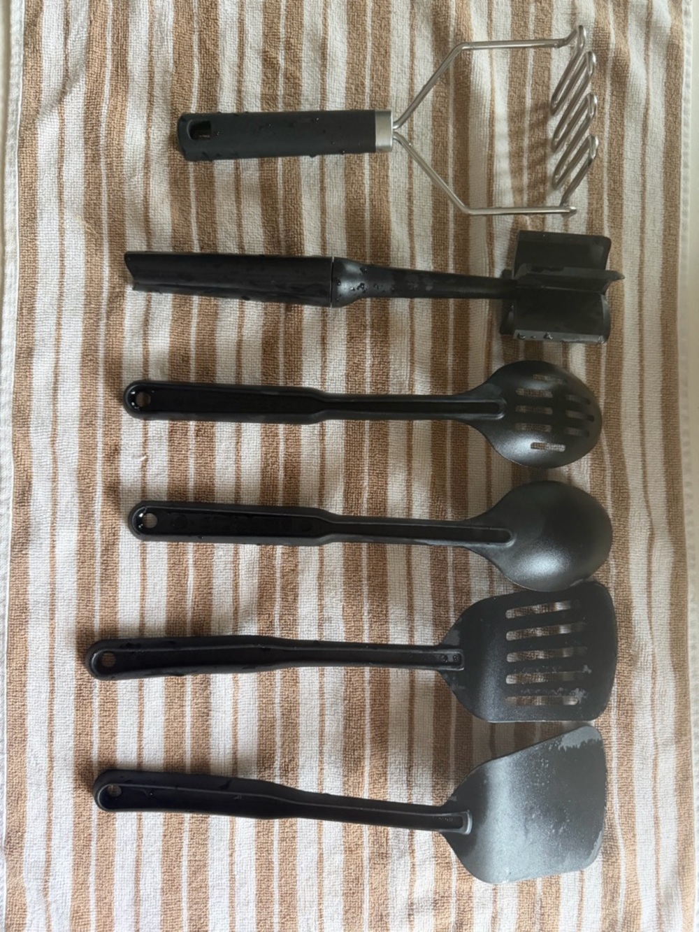 6-Piece Black Kitchen Utensil Set with Potato Masher